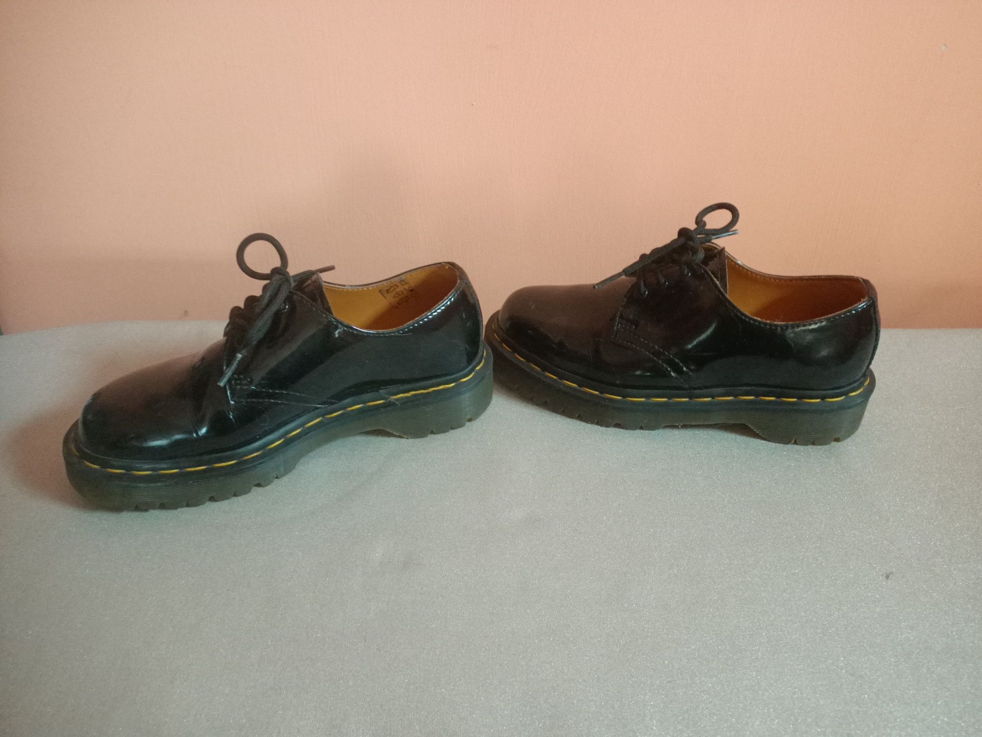 Martensy Dr Martens 37 lakierowane