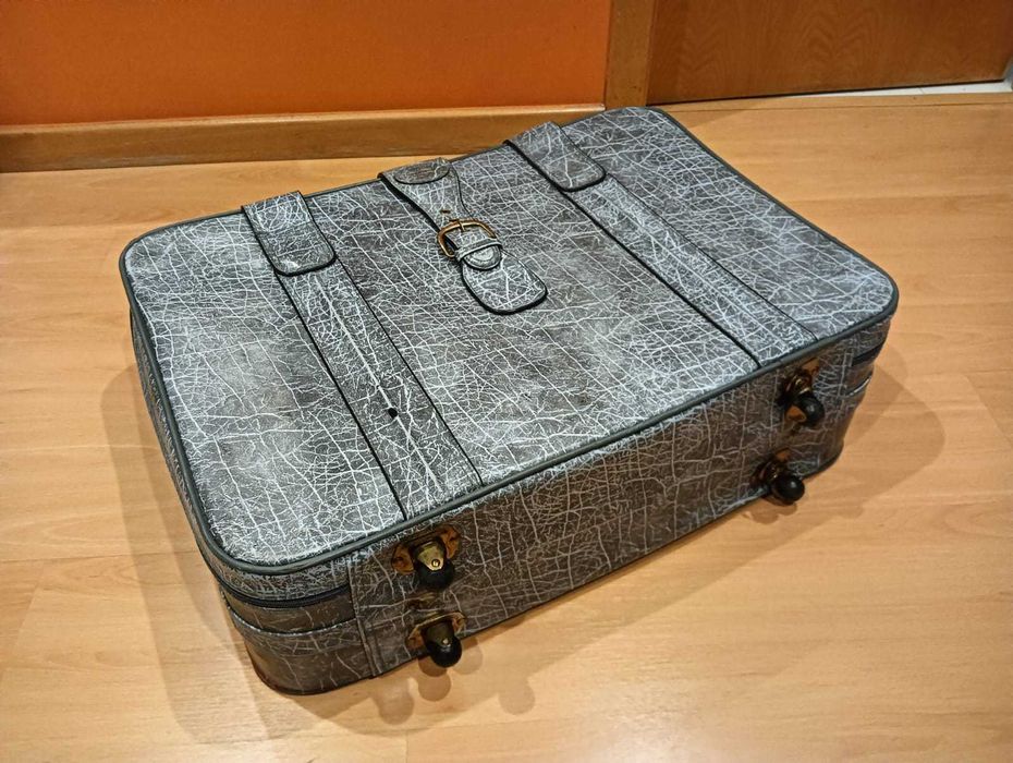 Mala de viagem vintage da marca Continental