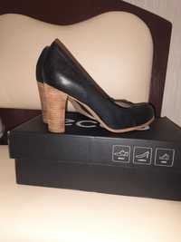 НОВІ жіночі туфлі Ecco шкіряні чорні 37р.