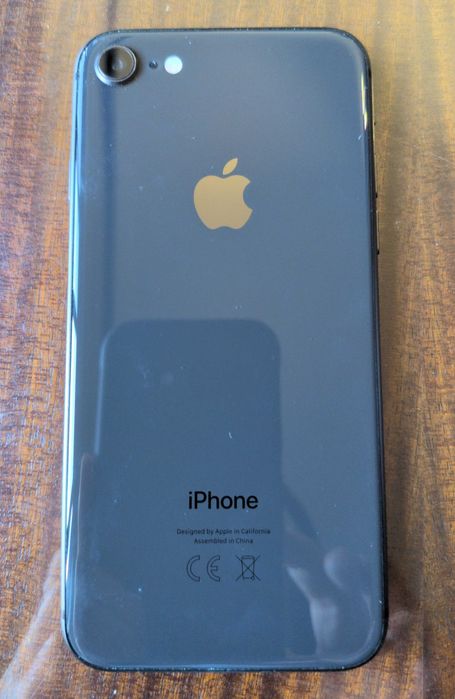 iPhone 8 preto usado