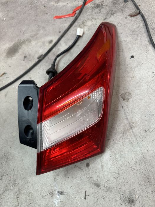 Задний правый фонарь  Hyndai i30