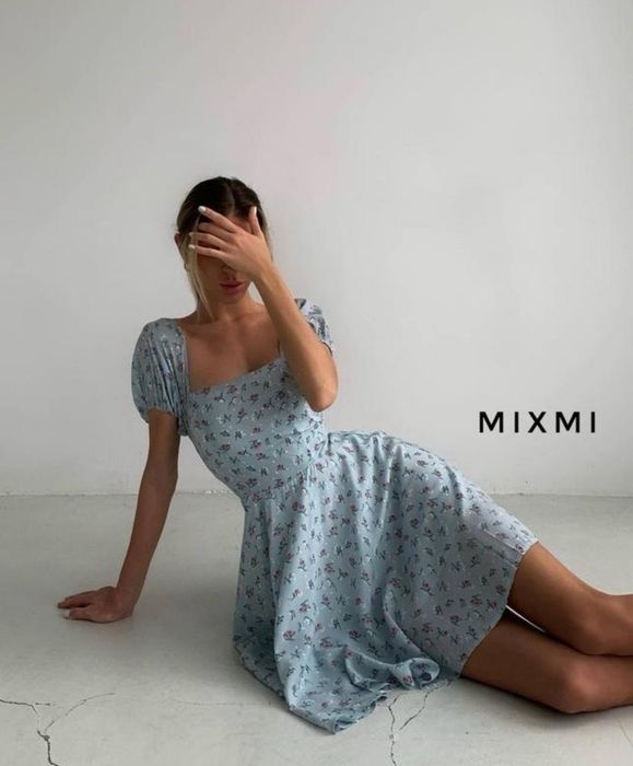 Плаття жіноче в квіточку коротке