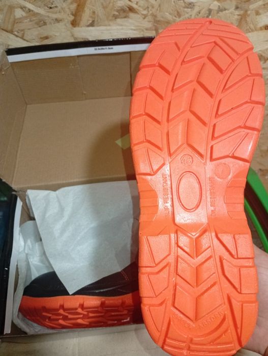 Взуття робоче спецобувь  робочі ботинки