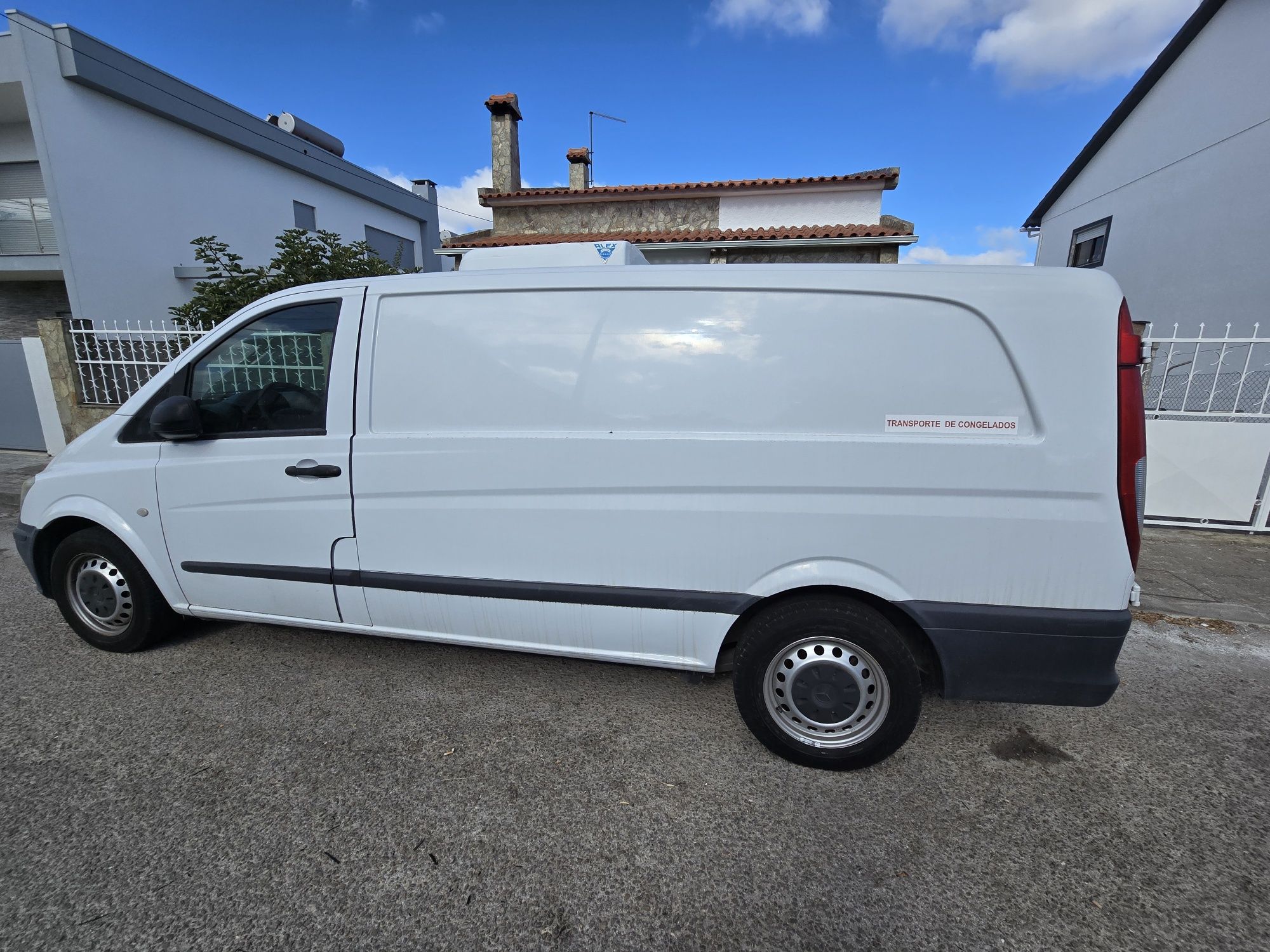 Carrinha Mercedes-Benz Vito