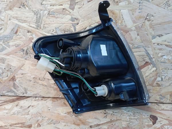 Pisca frente esquerdo TOYOTA Hilux VI Pick Up (_N14_, _N15_, _N16_, _N