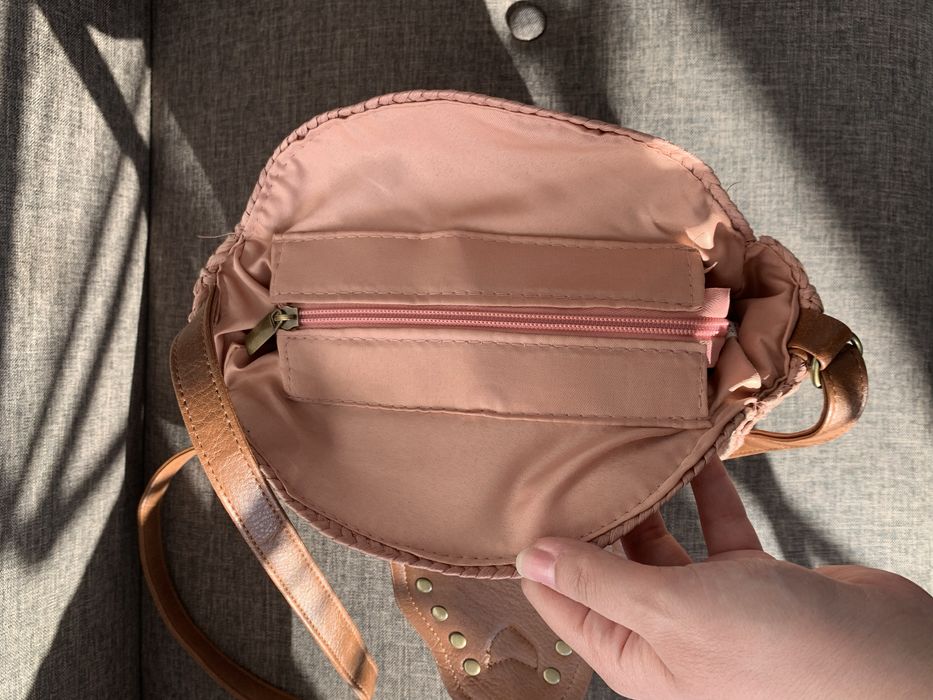 Mala tiracolo de rafia