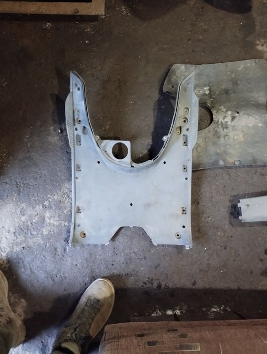 Продам пластик на скутер Хонда лид аф 05