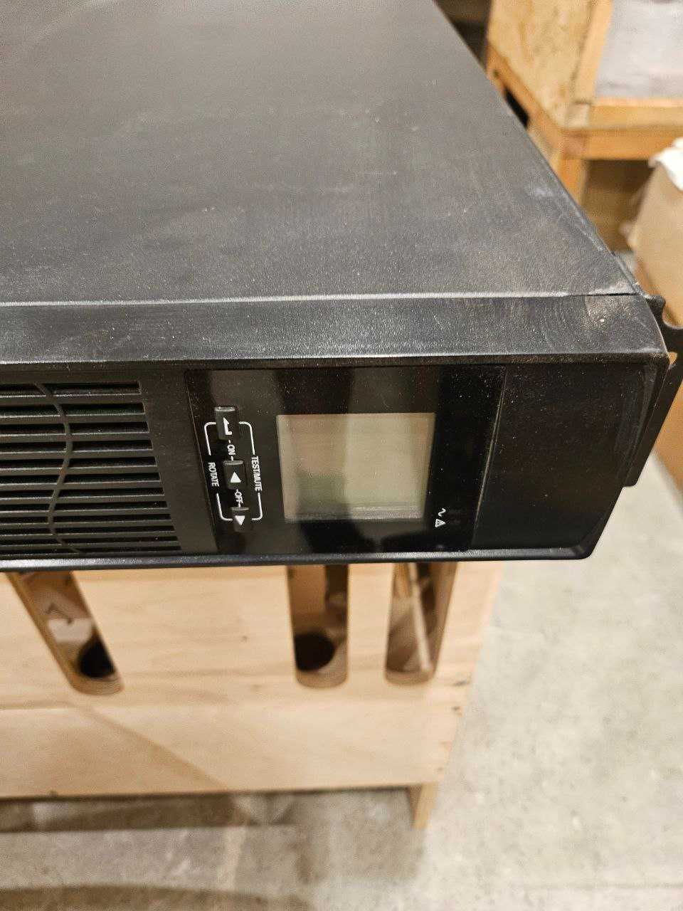 источник питания ИБП (ДБЖ) Smart-UPS Logicpower-3000 PRO