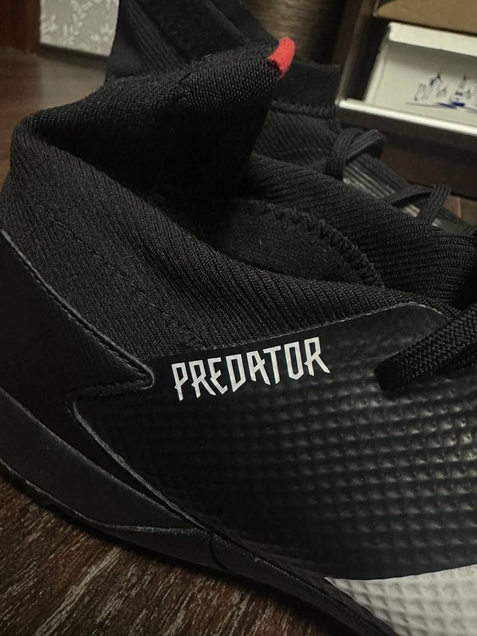 Футбольные бутсы Predator
