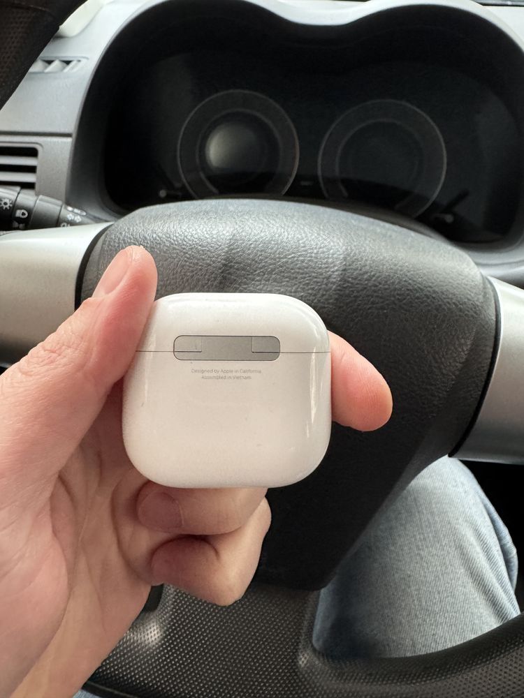 Apple airpods 4 active noise