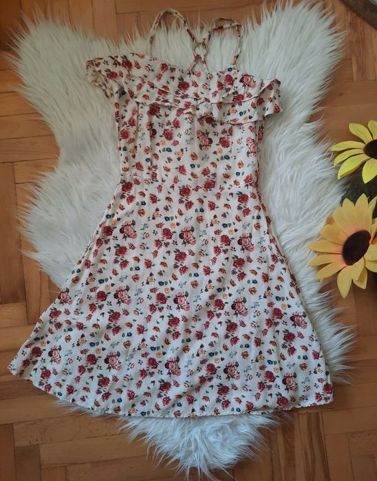 Sprzedam sukienkę typu hiszpanka