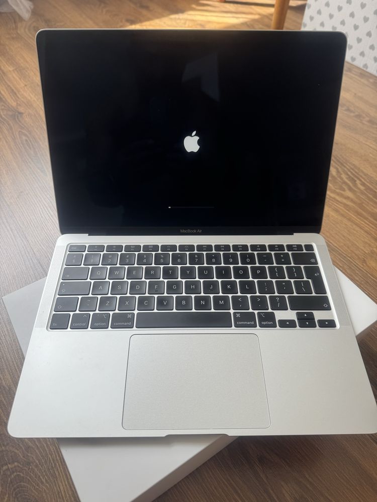 Macbook Air -Stan Idealny 2020 -16 GB Ram