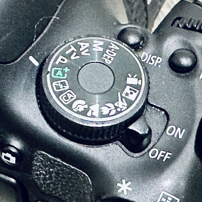 Canon 600D + lente Sigma DC 18-200