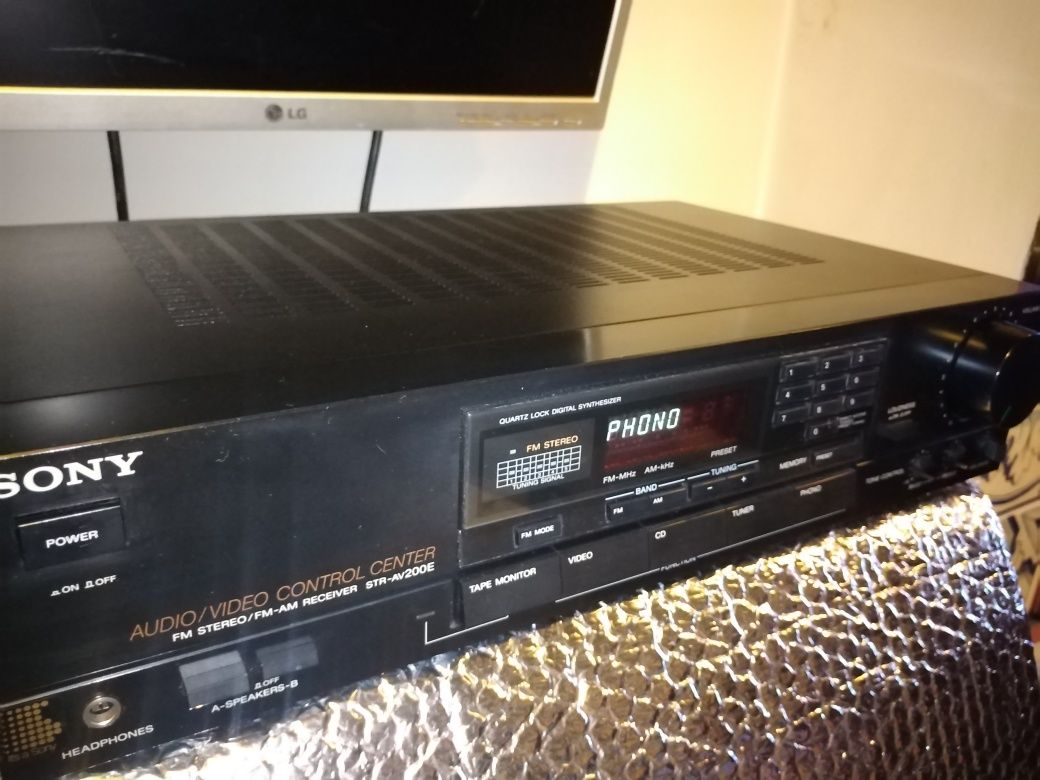 Amplificador Sony com Rádio mod AV 200E