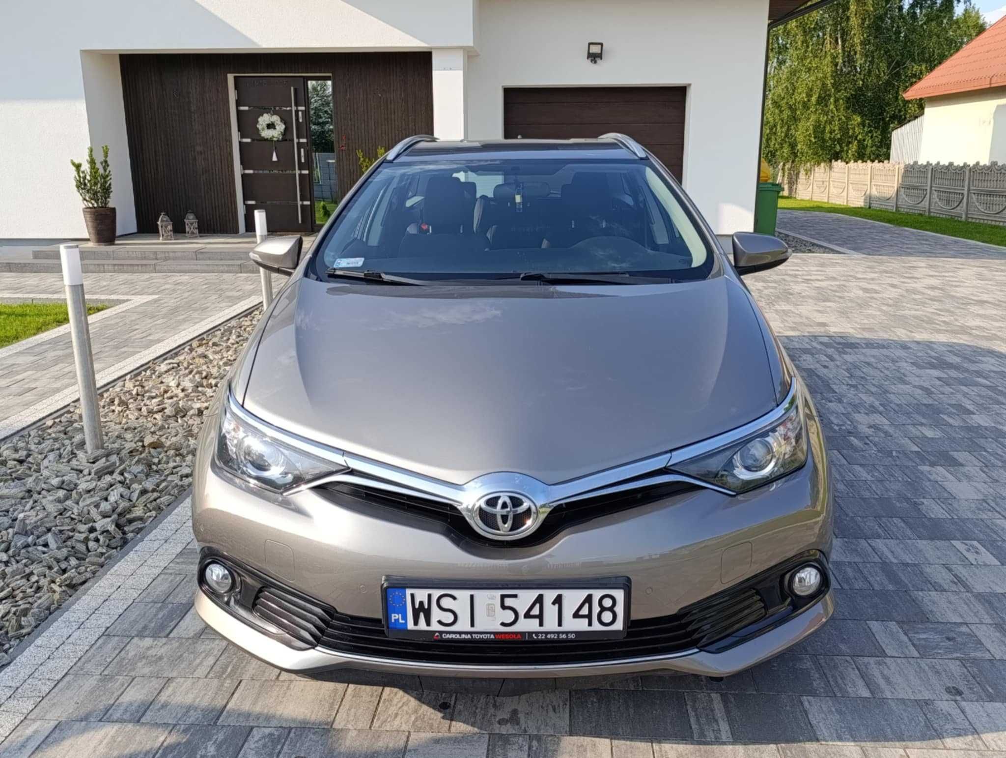 Toyota Auris II po liftingu, 1.6 benzyna 132KM, 2015 r Salon Polska