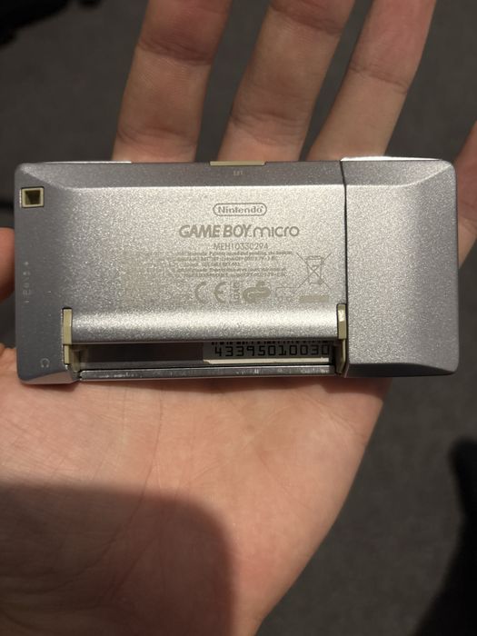Gameboy micro + 3 gry