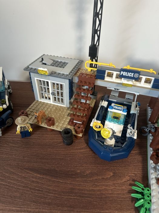 Набори Lego city 60067 та 60068, оригінал + подарунок