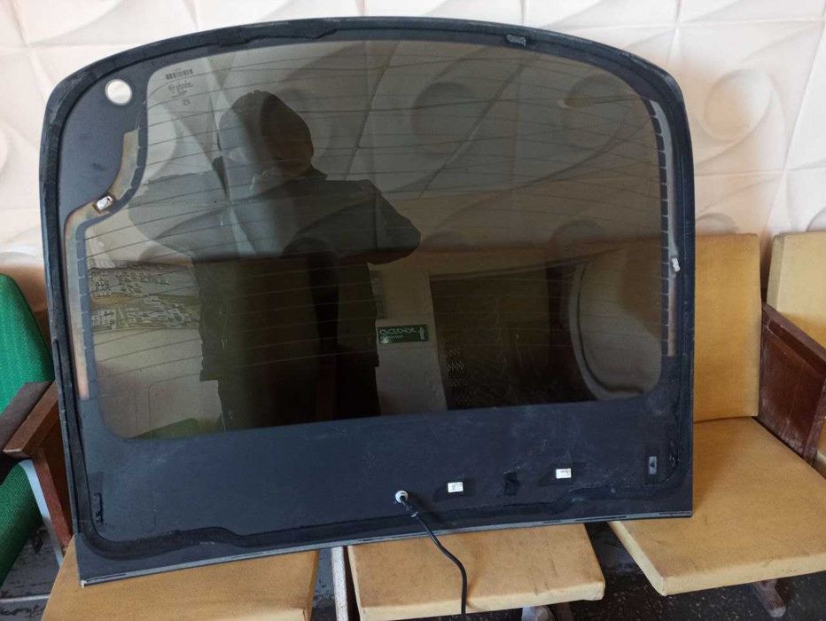 Honda Crosstour заднее стекло