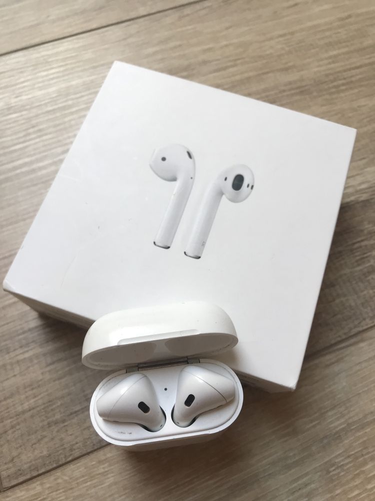 AirPods MV7N2TY/A