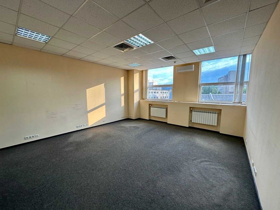 Аренда офиса в БЦ, 12 кабинетов, 250 м.кв., генератор, Подол