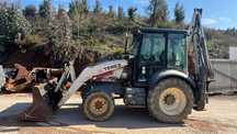 Retroescavadora Terex 820