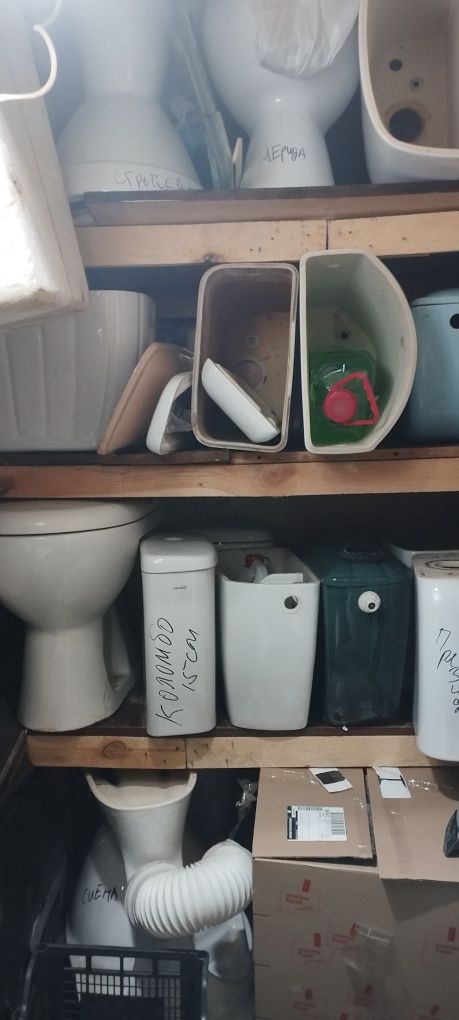 Продам унитазы б/у,бачки , крышки.