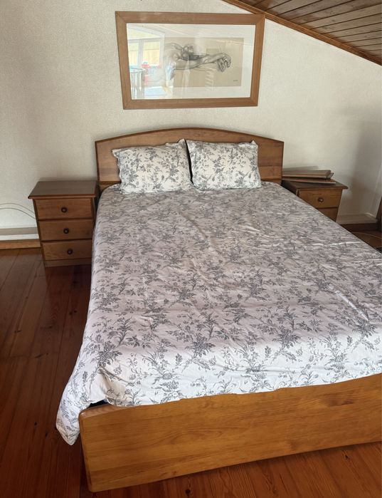 Conjunto de quarto em pinho