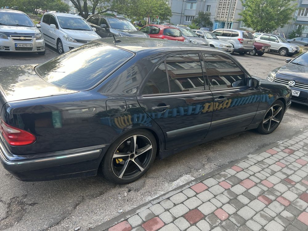 Mercedes-Benz E-Class W210 2.40 л 2000р