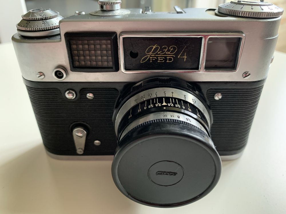 Плівковий фотоапарат ФЭД‑4 + спалах Фотон