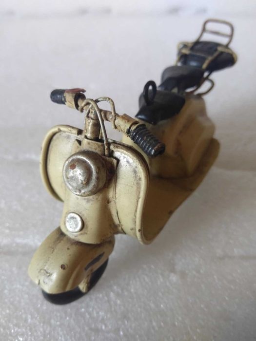 Lambreta Vespa Artesanal Nova.