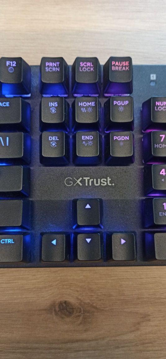 Klawiatura mechaniczną gx trust 871 zora