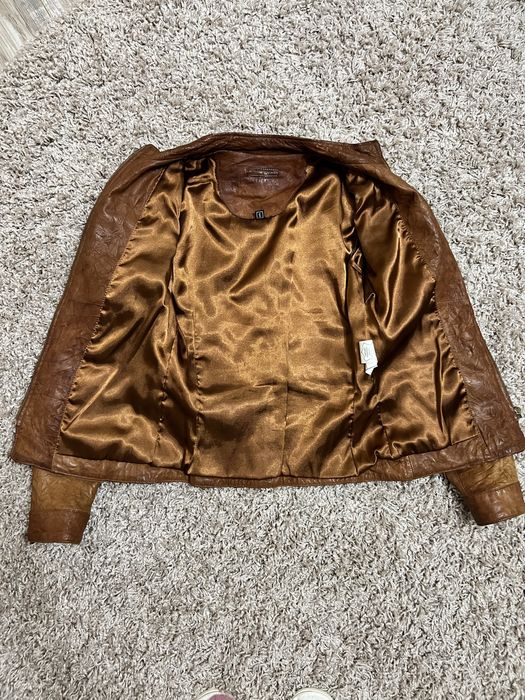 Жіноча куртка з натуральної шкіри ягняти