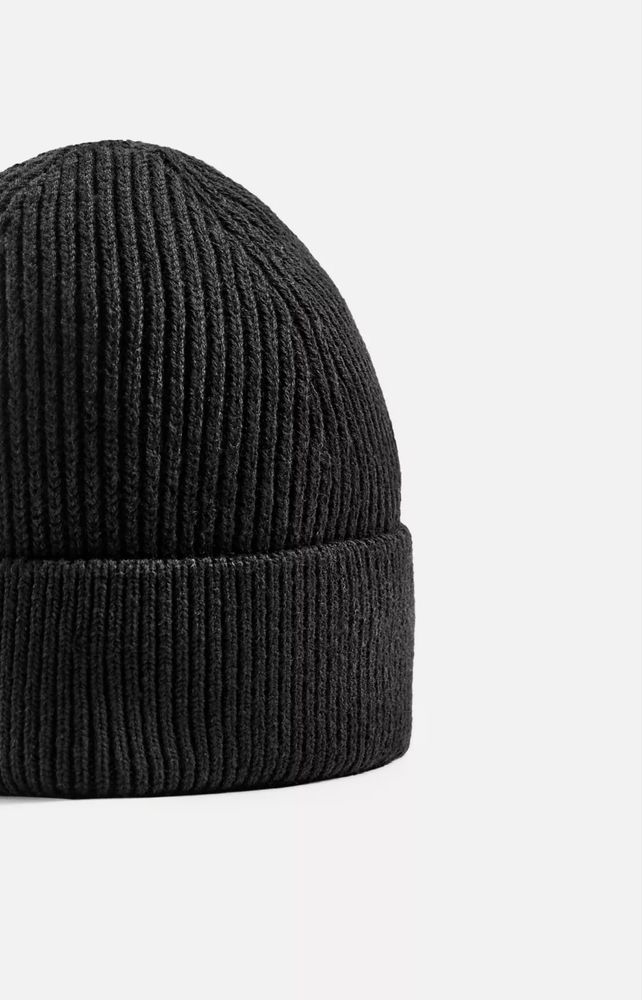ZARA шапка чоловіча , доросла