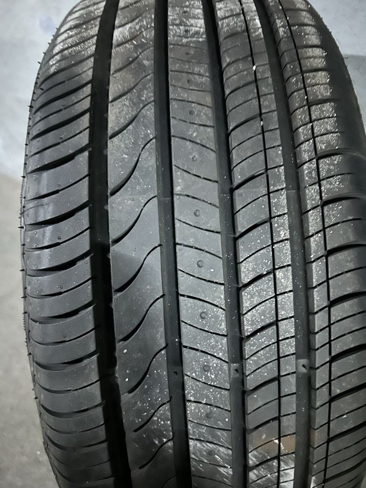 Vendo 3 Pneus 225/45/17.