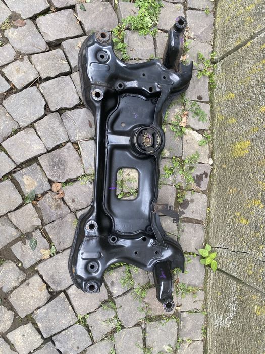 Балка передньої підвіски підрамник для Volkswagen Caddy Skoda 2012р