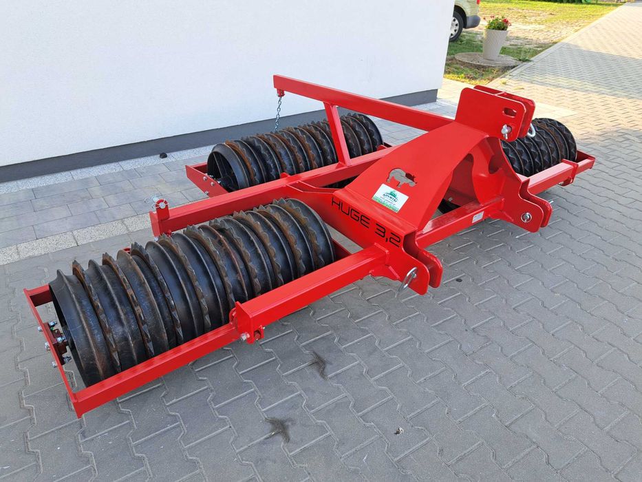 Wał posiewny HUGE 3,2 m Amj Agro