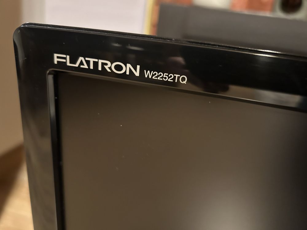 Monitor LG Flatron  W2252TQ-PF