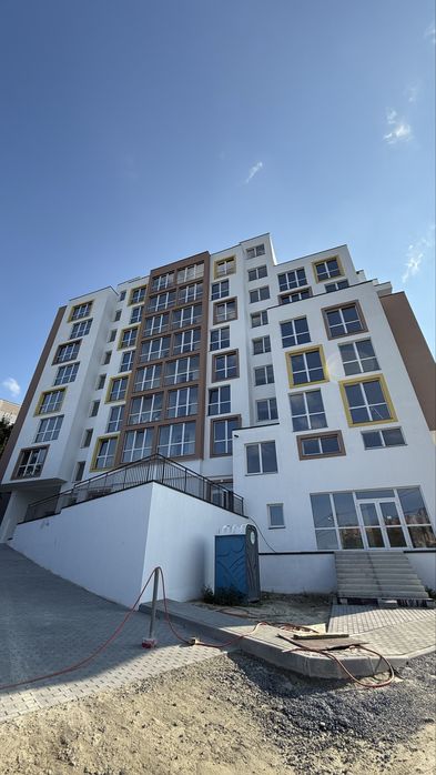 Продаж 2-кім. квартири Карпатбуд/. Очеретяна,11