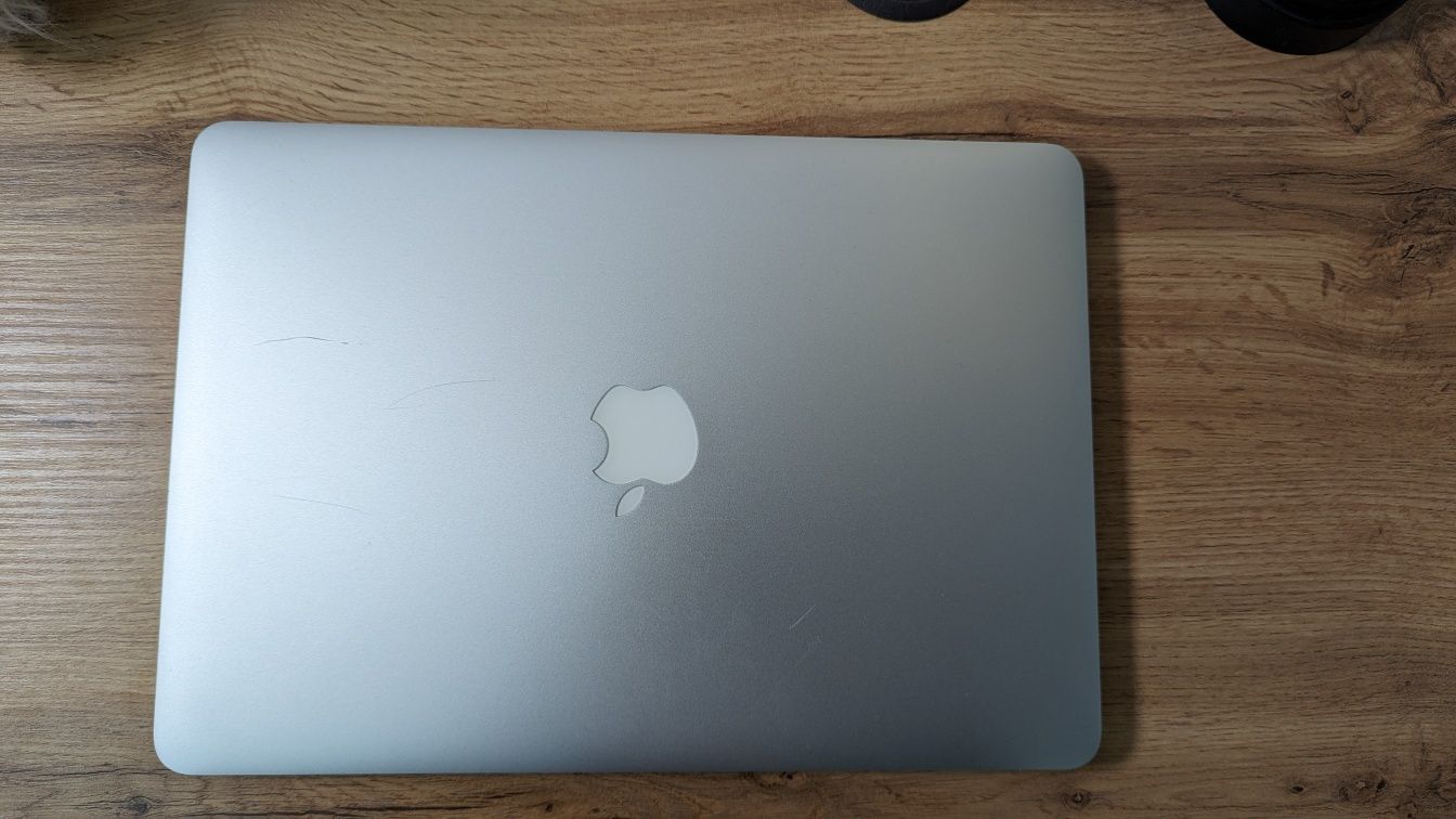 Шикарний  Macbook Air 13.3 (2014 intel i7/ 8/ 500 GB SSD)   185 циклів
