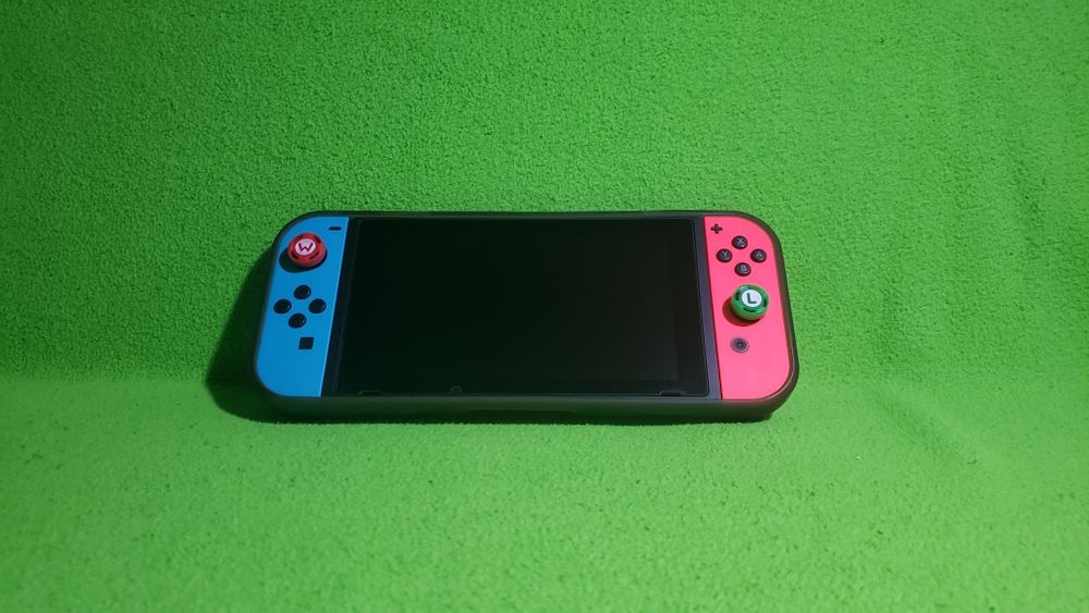 NINTENDO SWITCH rev2 + 4 топ ігри у ідеальному стані !!!