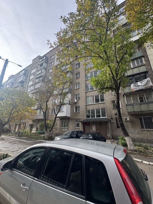 В продаже квартира в приморском районе