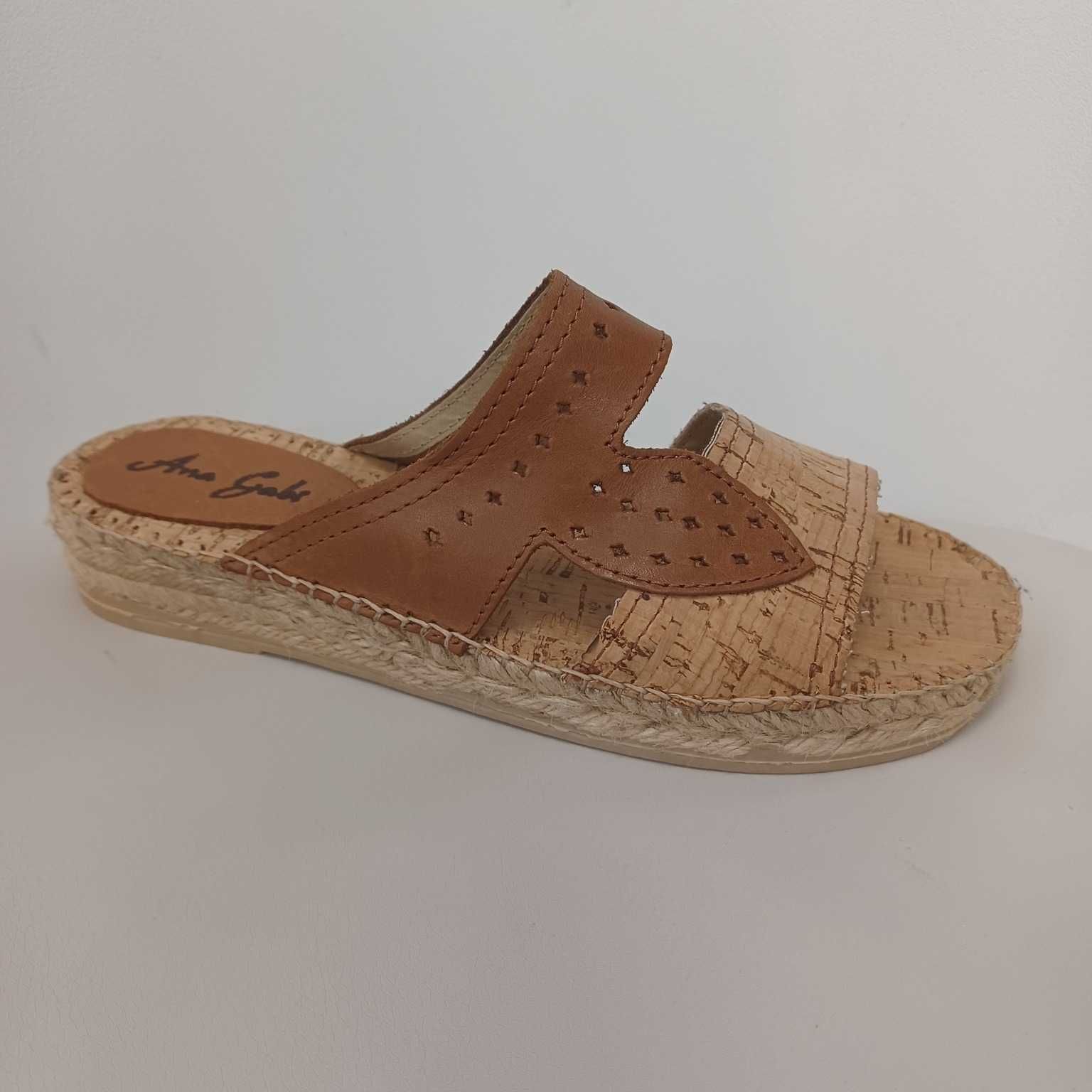 Chinelo em corda camel