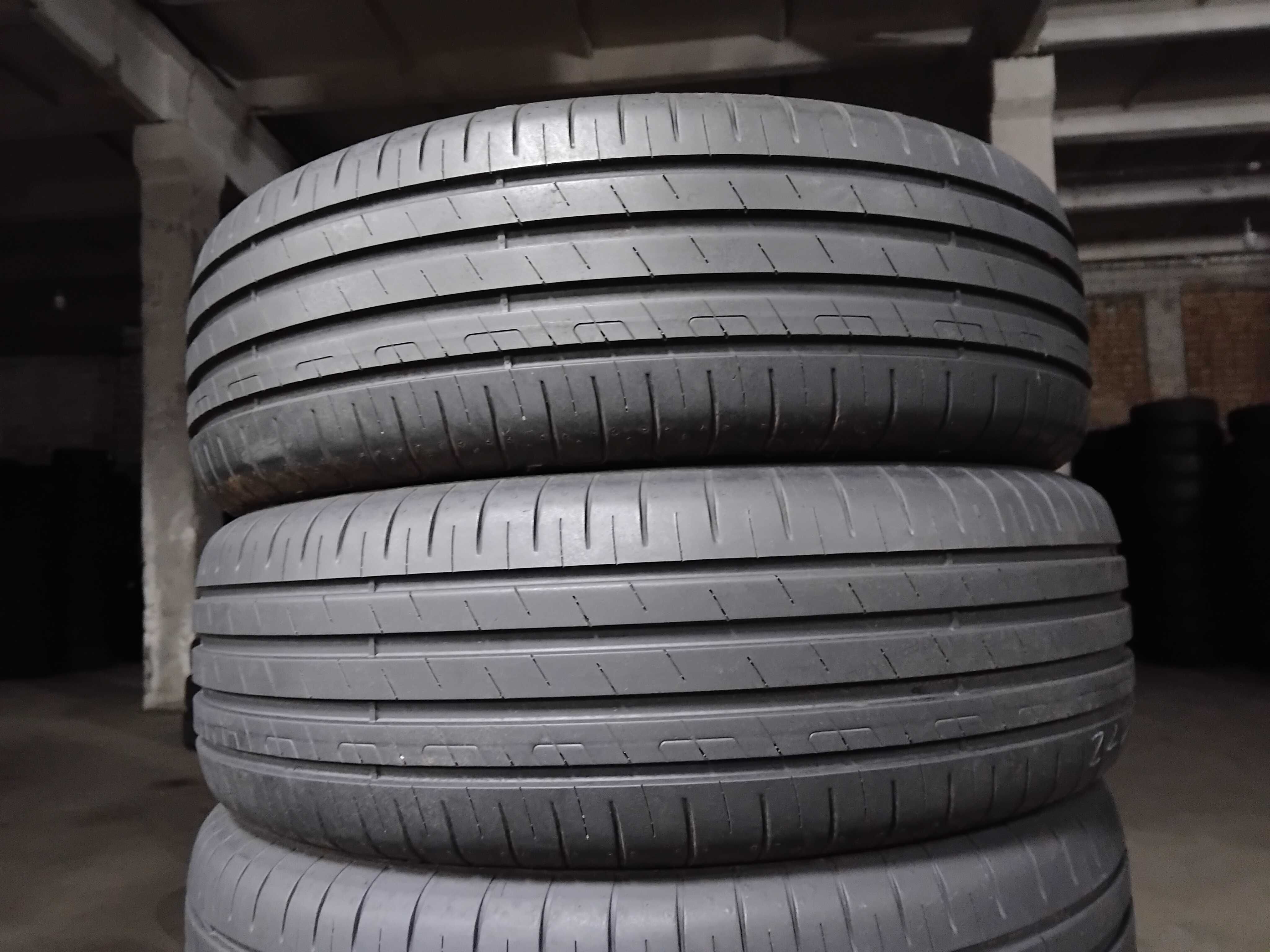 Шини бу 205/60 R16 Goodyear Efficient Grip Performance Комплект Літо