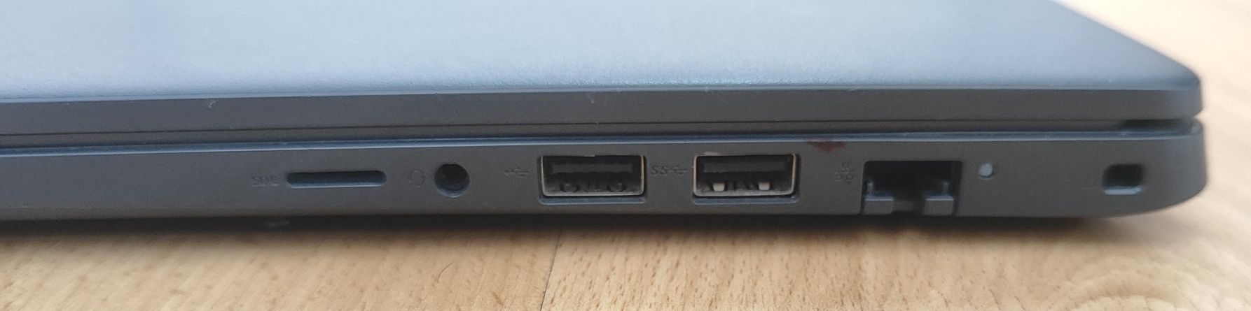 DELL Latitude 3410