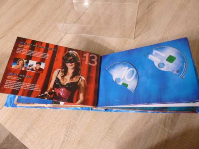 Życie Na Fali [30 DVD] The O.C. Sezony 1-4 [Komplet] - edycja albumowa