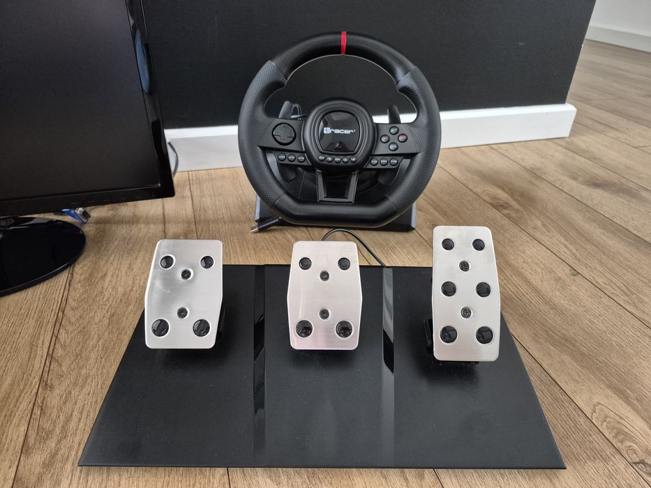 Zestaw komputer stacjonarny TESLA do gier monitor i kierownica Polecam