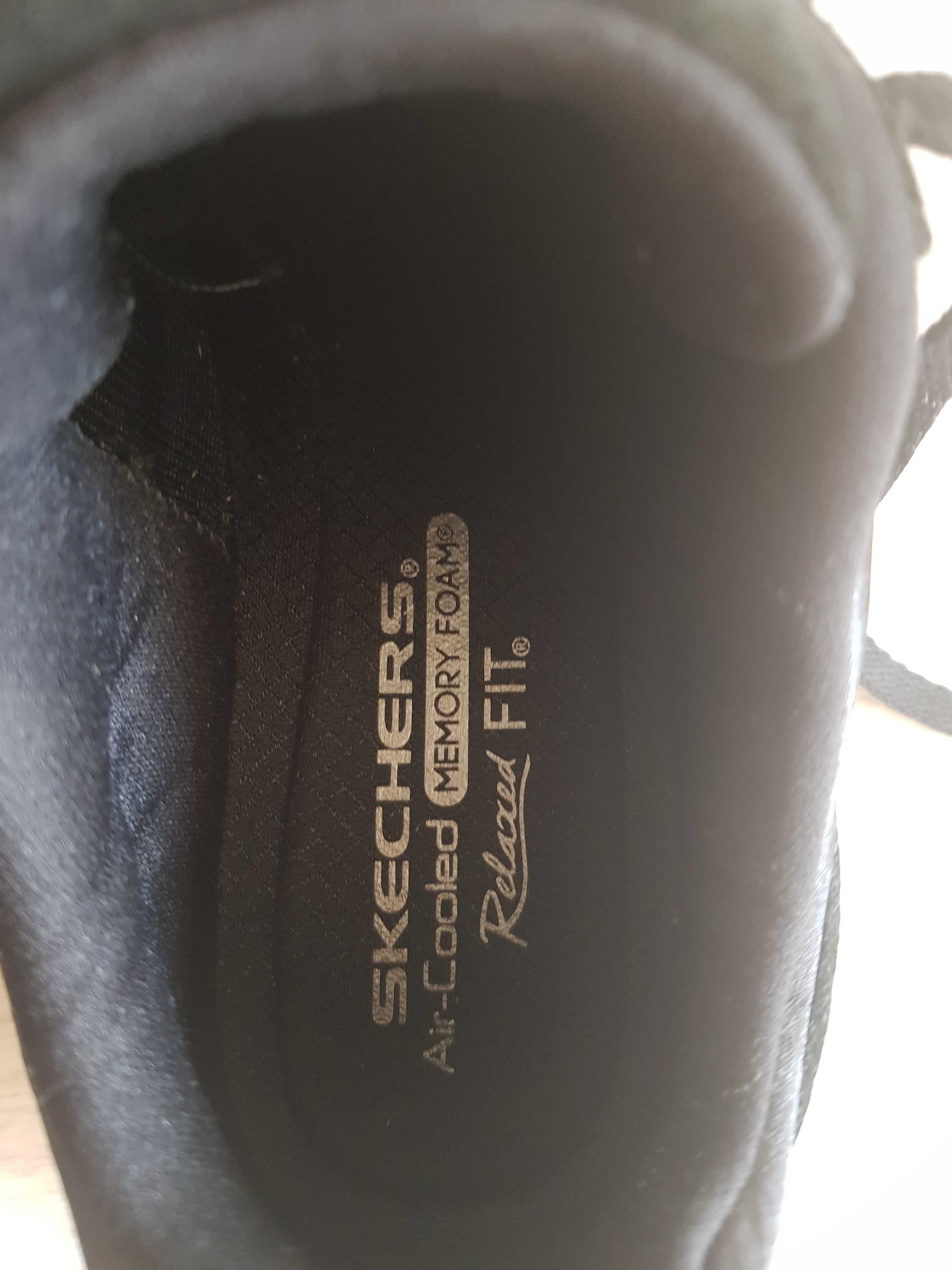 Женские чёрные кожаные замшевые кроссовки Sketchers