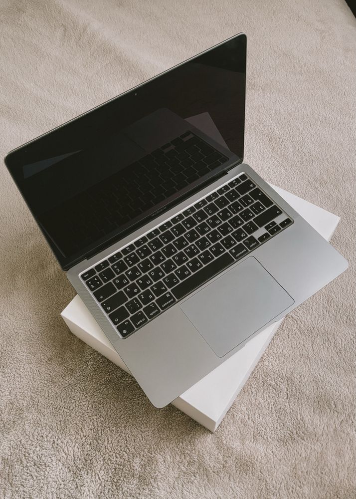MacBook Air M1 13 дюймів - 8/256 2020 року