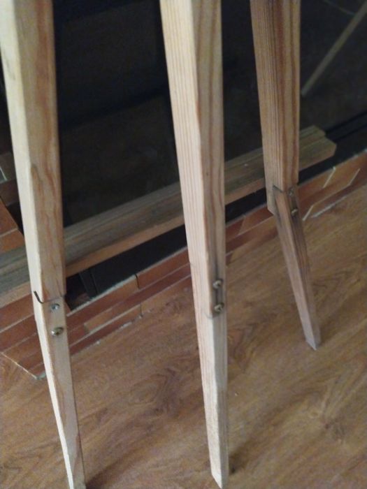 Мольберт.Деревянный  классический мольберт.