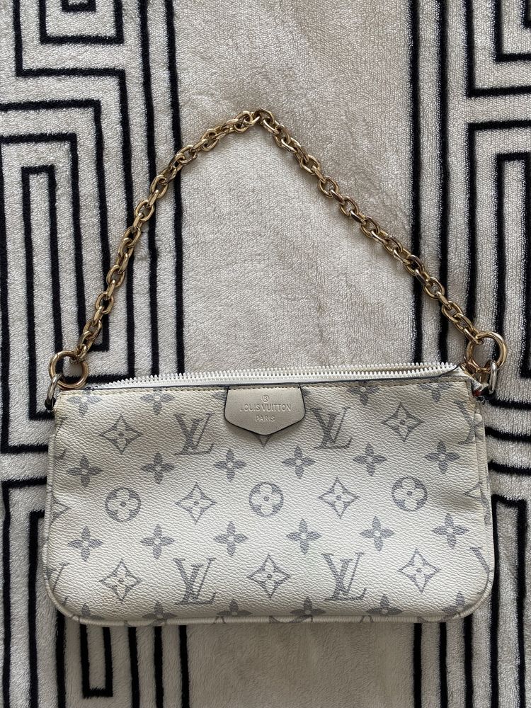 Mala Louis Vuitton branca